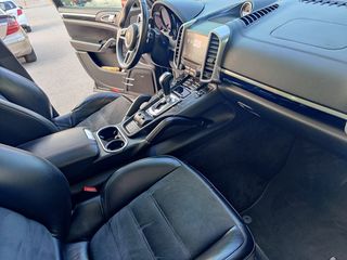 Porsche Cayenne 2016 PLATINUM EDITION-thumb-24