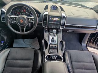 Porsche Cayenne 2016 PLATINUM EDITION-thumb-39