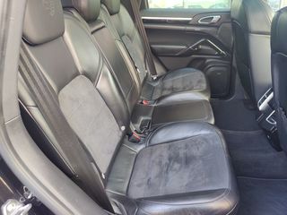 Porsche Cayenne 2016 PLATINUM EDITION-thumb-42