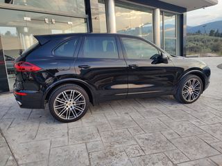 Porsche Cayenne 2016 PLATINUM EDITION-thumb-14
