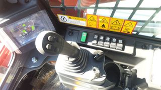 Φορτωτάκι Takeuchi 2025 TL8R-2 HIGH-FLOW-thumb-13