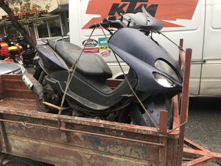 YAMAHA MAJESTY 125cc-thumb-23