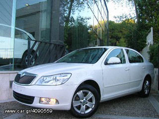 ΜΟΎΡΗ ΚΟΜΠΛΕ ΑΠΟ ΟCTAVIA SKODA 2010-12 FACELIFT ΣΕ ΑΡΙΣΤΗ ΚΑΤΑΣΤΑΣΗ