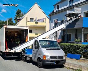 Builder removal lifts '01 VW LT
