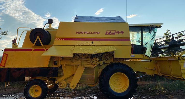 New Holland '87 New Holland tf44