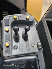 Φορτωτής Με Λάστιχα CAT 2015 966 MXE-thumb-29
