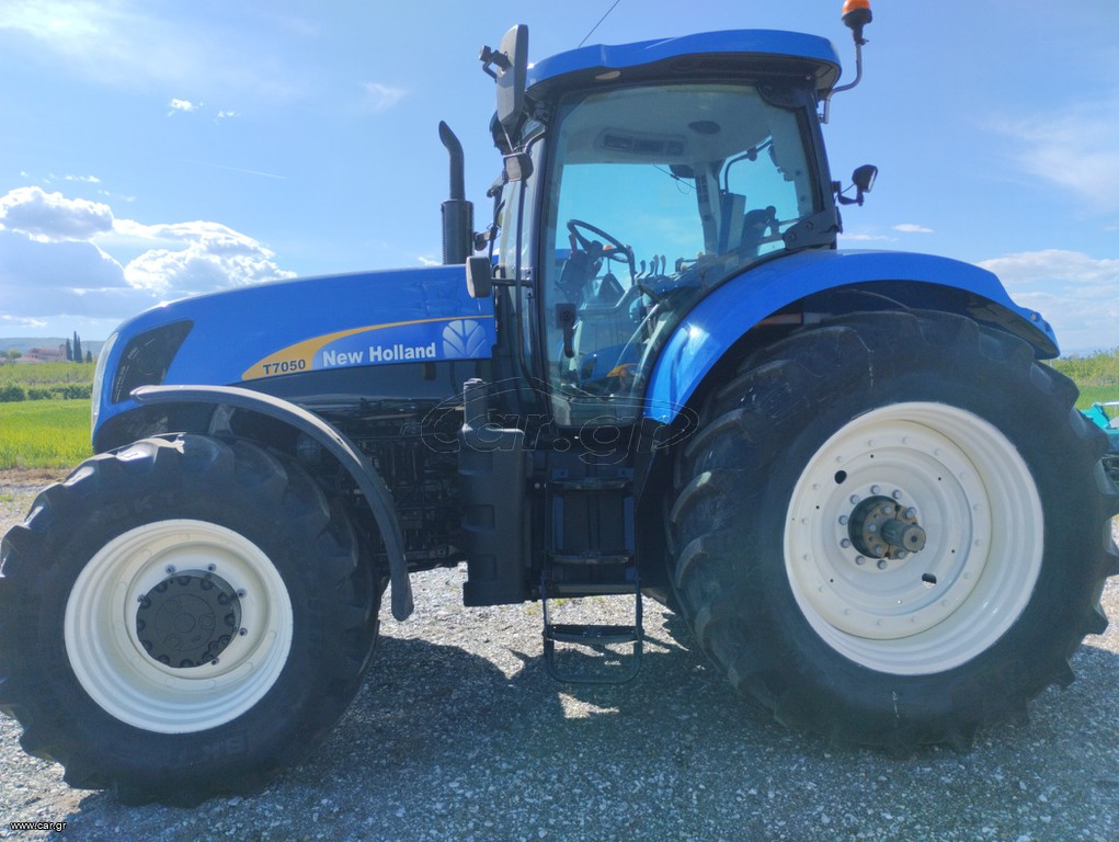 Τρακτέρ New Holland 2010 T7050