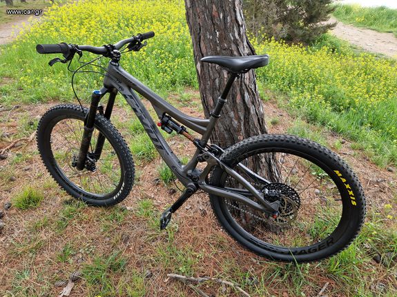 Pivot '20 Mach 6 full carbon, τροχοί carbon 27.5', συνολικό βάρος 13kg, size M,