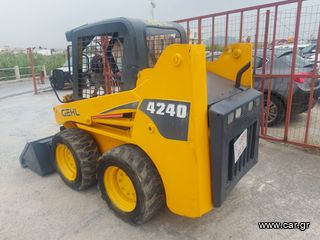 Φορτωτάκι Gehl 2008 4240 με χαρτια - CASE KAI FIORI 10.000 EYΡΩ