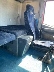 Iveco 2004-thumb-2