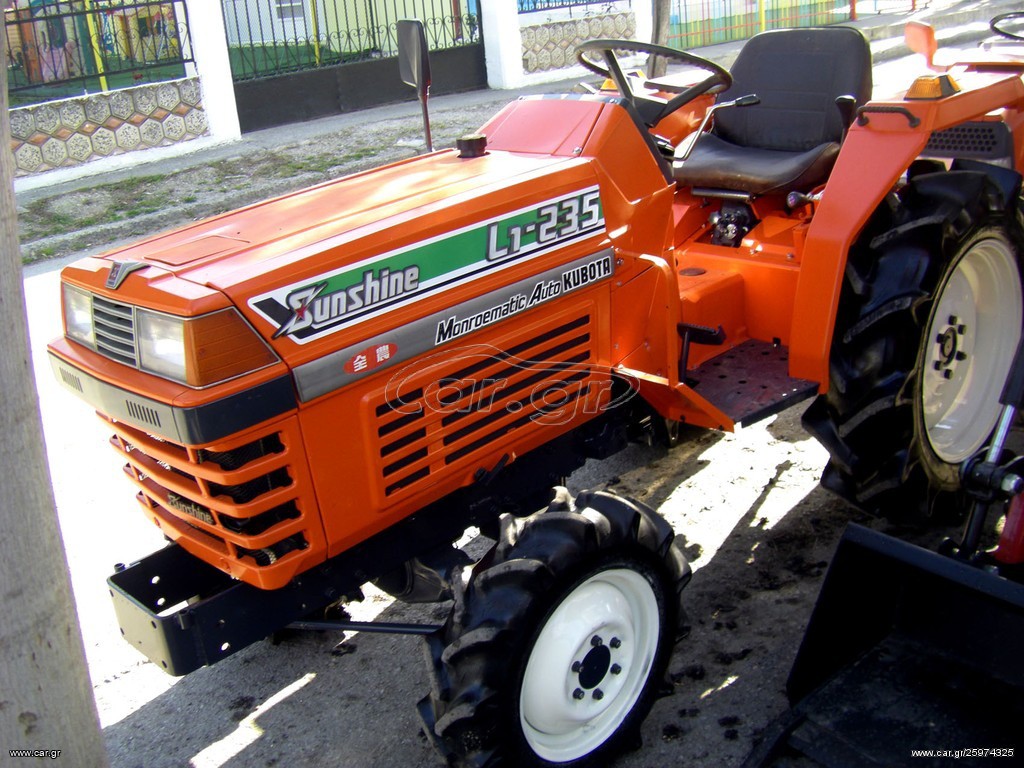 Αμπελουργικά Τρακτέρ Kubota 2002 235