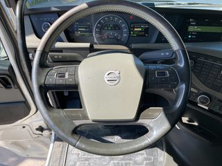 Volvo 2017 FH13 540 hp-thumb-8