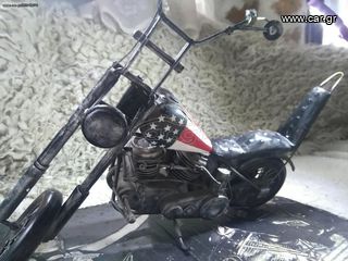 τσοπερακι ΕΡΓΟ ΤΕΧΝΗς ΣΥΛΛΕΚΤΙΚΗ ΑΜΕΡΙΚΑΝ ΤΟΥ 1960 ΣΕ ΜΕΤΑΛΟ χειροποίητη με αφισα ΔΙΑΣΤΑΣΕΙς 45 Χ44 ΕΚΑΤΟΣΤΑ ,Αν θέλετε να δείτε όλες τις αγγελίες μου πατήστε κάτω από το όνομα μου