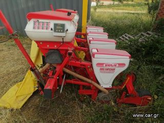 Tractor seeding machinery '00 Sakalak