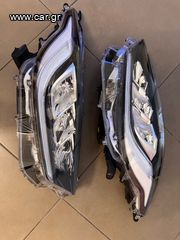 LED lights Yaris model 2022 Δεξί κ Αριστερό. Βάση σπασμένη όπως διακρίνεται στις φωτογραφίες