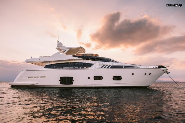 Ferretti 2010 800