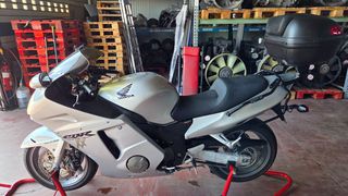 Honda CBR 1100 XX Super Blackbird 2004 CBR 1100 XX BLACKBIRD-thumb-9