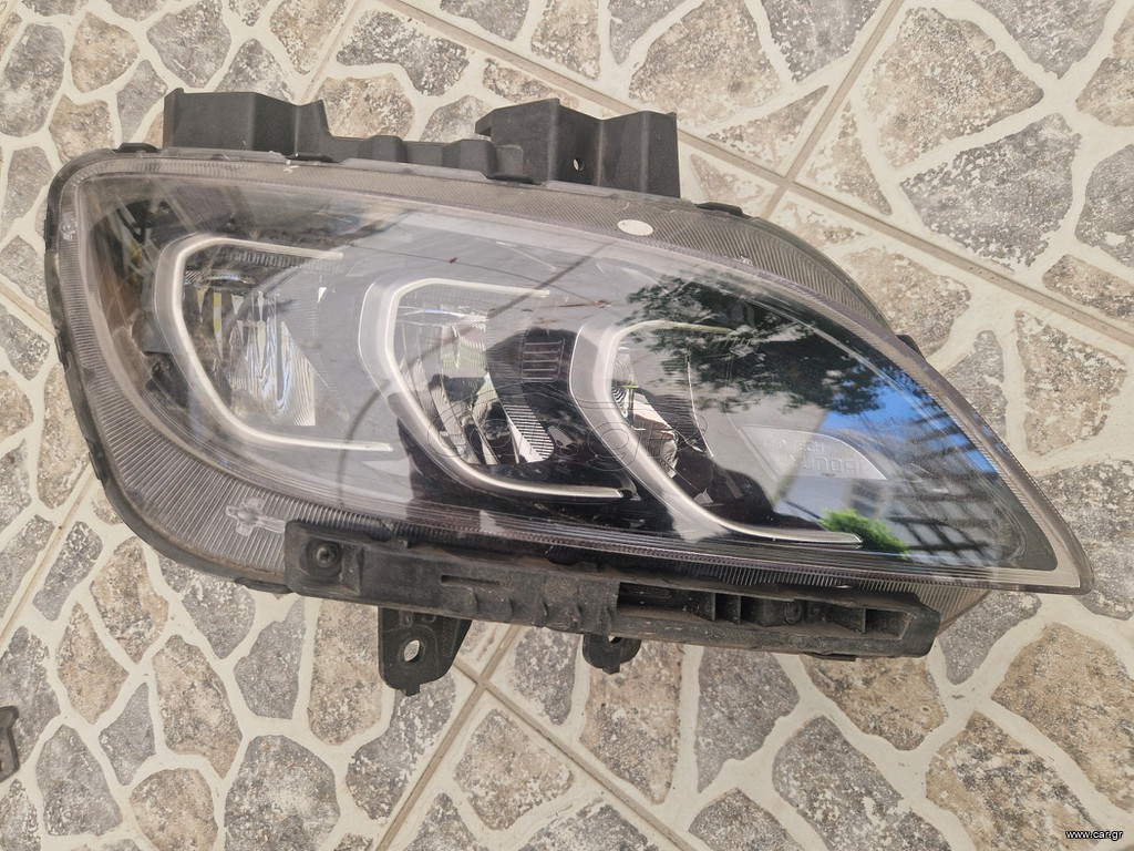 Φανος εμπροσθιος δεξιος  Γνησιο