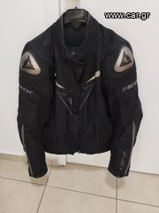 Πωλείται μπουφάν μηχανής Dainese