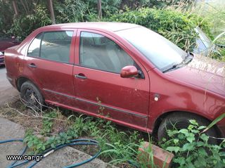 SKODA FABIA 2001 1.4 16v SEDAN