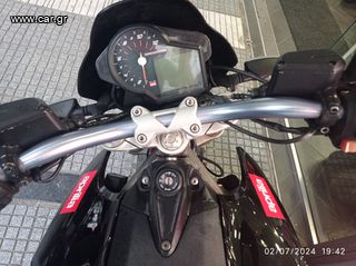 Aprilia Dorsoduro 750 2008-thumb-2