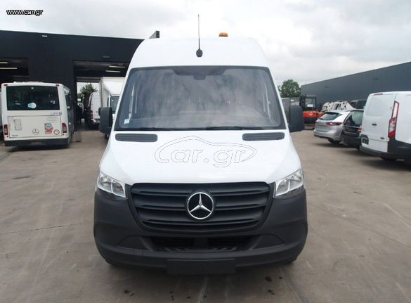 Mercedes-Benz '20 Sprinter