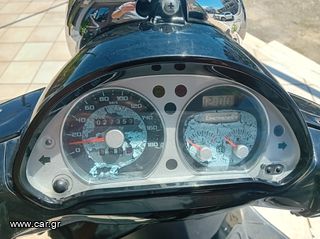 Piaggio Beverly 500 2004-thumb-9