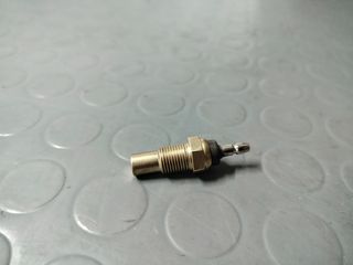 βαλβιδα(μικρη) θερμοκρασιας Honda XL1000V Varadero