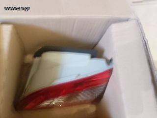 peugeot 5008 Combination Rear right light valeo 043971