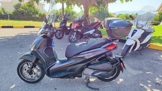 Piaggio Beverly 300i 2022 HPE-thumb-3
