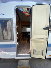 Hobby 2000 560 kmfe-thumb-3