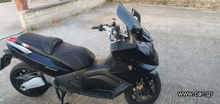Gilera GP 800 2010-thumb-1