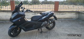 Gilera GP 800 2010-thumb-3