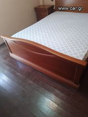 Κρεβατοκάμαρα ξύλινη χειροποίητη με 2 κομοδίνα