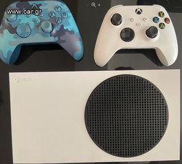 Xbox Series S με 2 original controllers