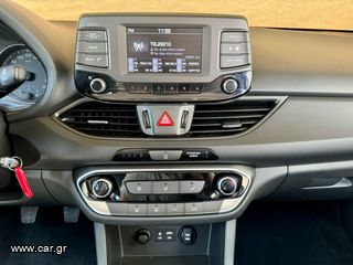 Hyundai i 30 2018 1.6CRDi PREMIUM EDITION NEW EURO6-thumb-11