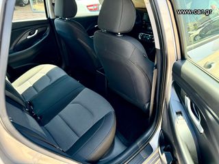 Hyundai i 30 2018 1.6CRDi PREMIUM EDITION NEW EURO6-thumb-14