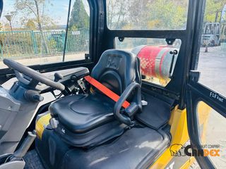 CAT 2008 GP25N-thumb-5