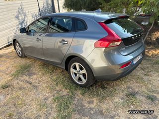 Volvo V40 '15