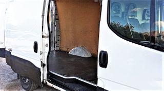 Κλούβα Iveco 2018 Daily 2.3 HPI S14 L2H2 DIESEL 136HP (EL1066)-thumb-9
