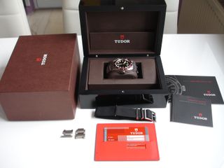 TUDOR Heritage Black Bay-thumb-6
