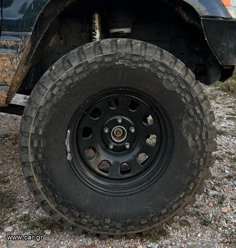 Maxxis Trepador Radial 35/12.5/17 & Ζάντες Wrangler