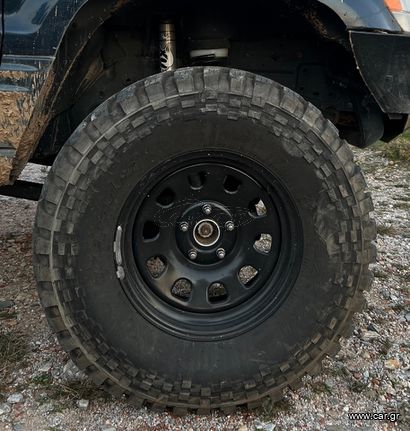 Maxxis Trepador Radial 35/12.5/17 & Ζάντες Wrangler