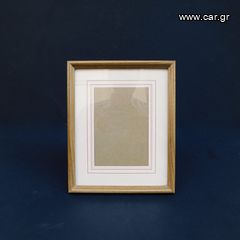 Κορνίζα - Φωτογραφοθήκη με τζάμι και πασπαρτου.