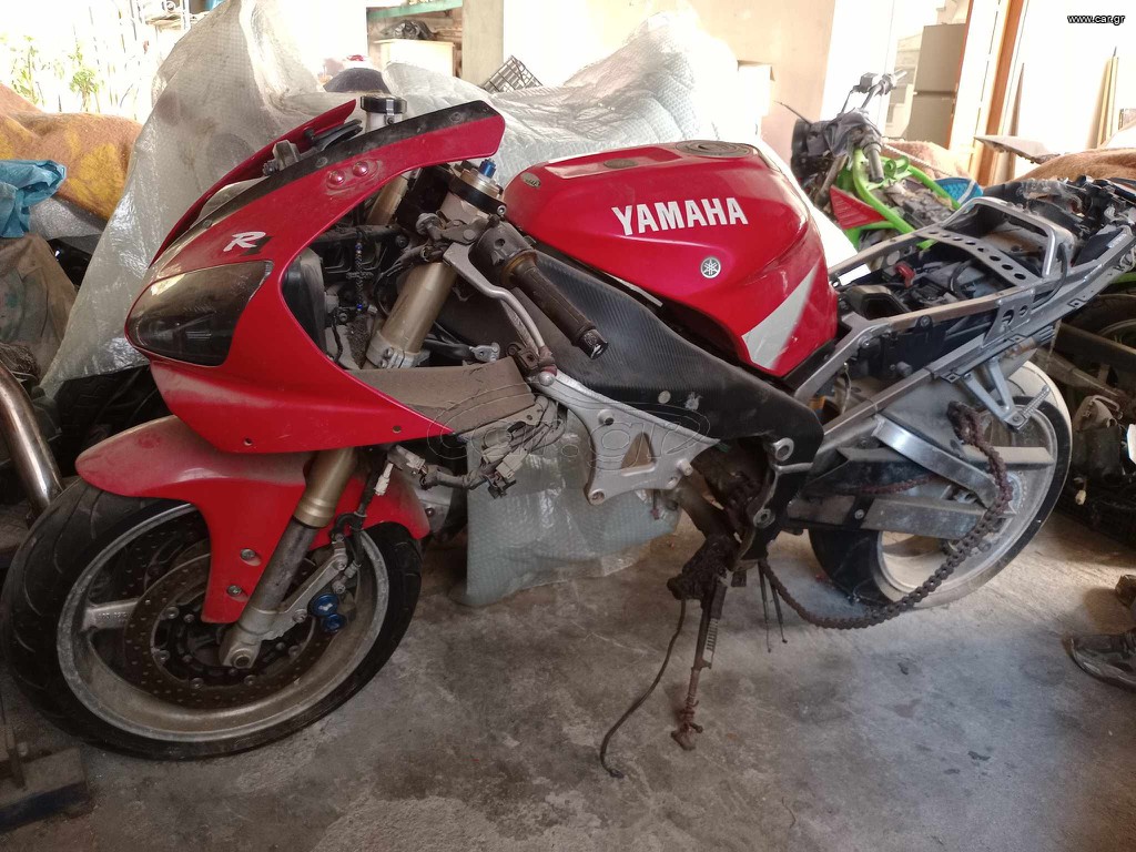 Yamaha R1 2000