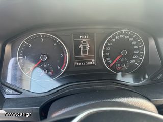 Volkswagen Amarok 2018-thumb-9
