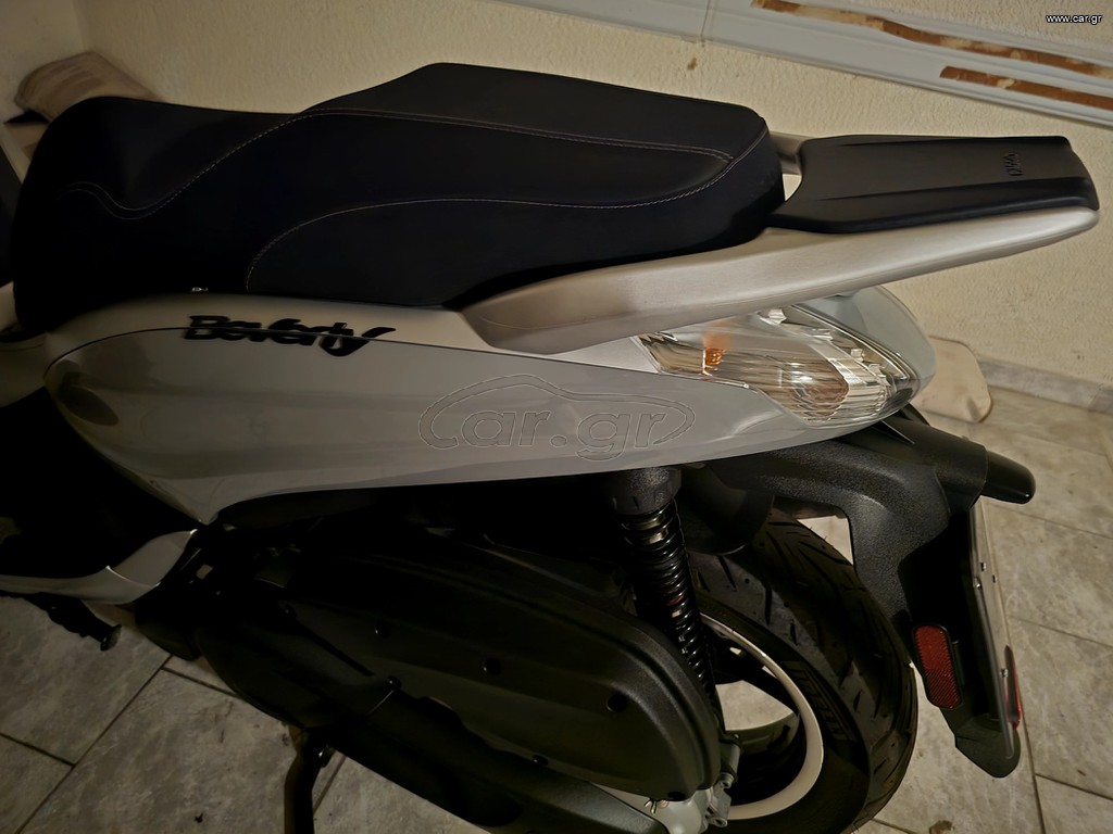 Piaggio Beverly 350 2021