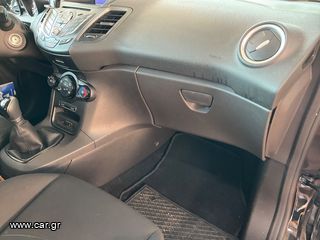 Ford Fiesta 2016-thumb-11