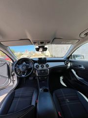Mercedes-Benz CLA 180 2015-thumb-6