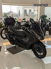 Honda Forza 350 '24 PEARL NIGHTSTAR BLACK